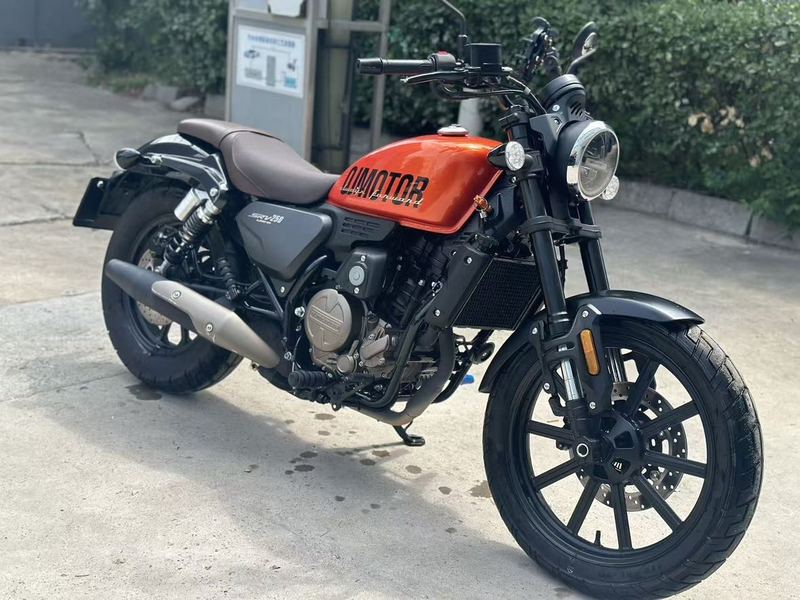 QJMOTOR 闪250