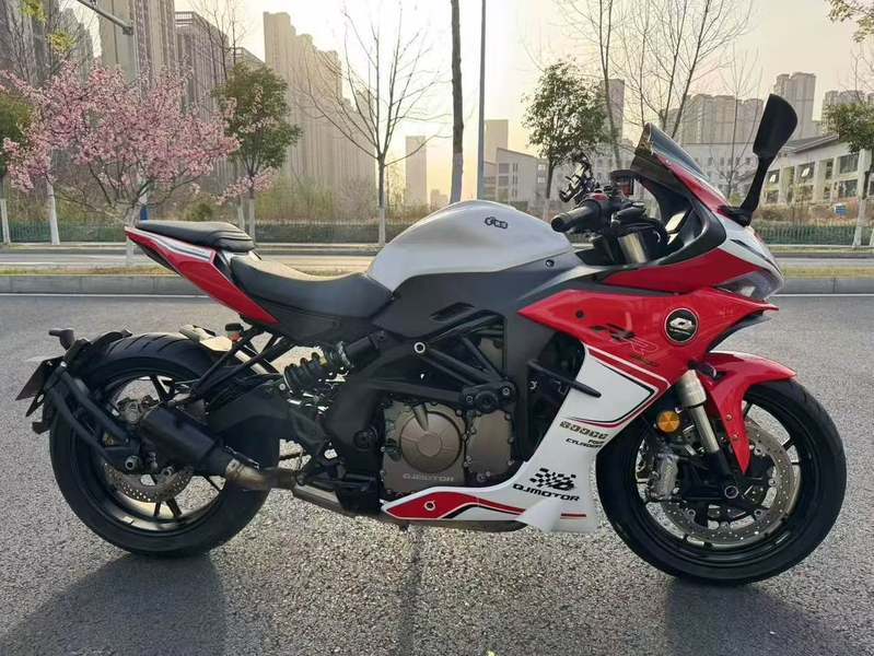 QJMOTOR 赛600