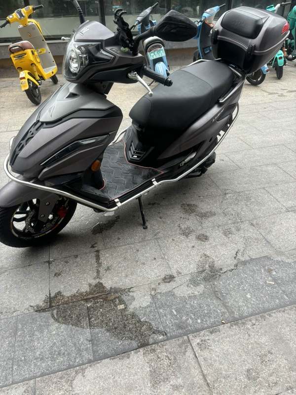 豪爵 USR125 