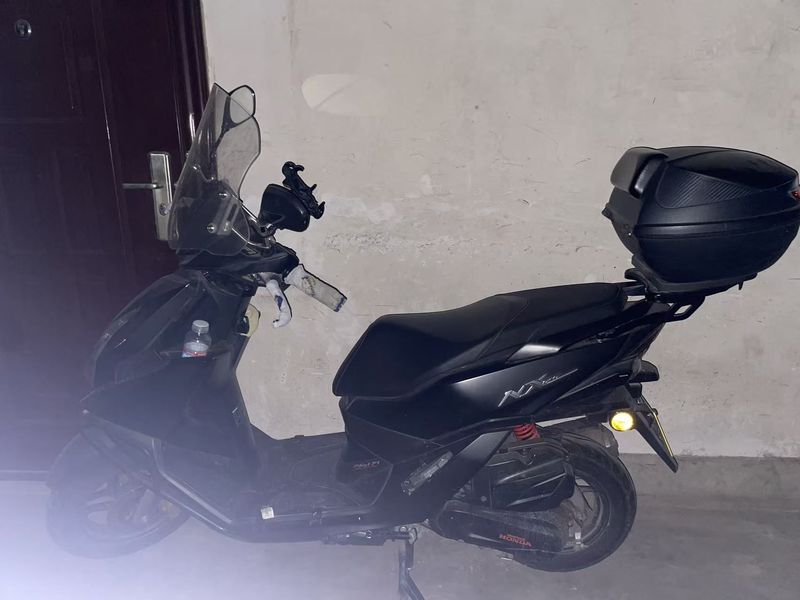 五羊本田 NX125