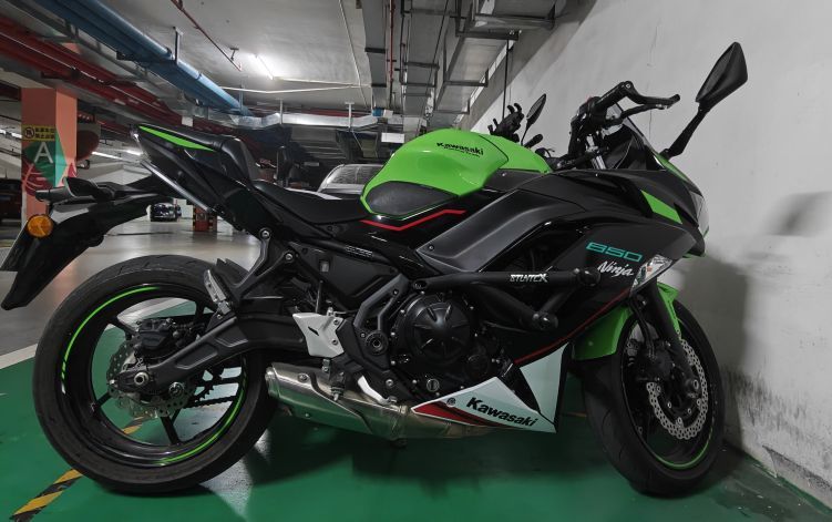 川崎 Ninja 650 