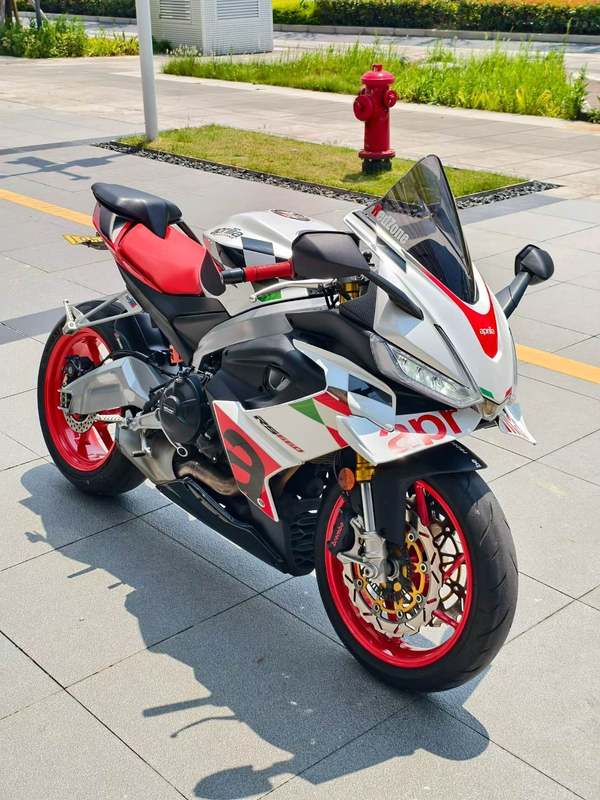 阿普利亚 RS 660 