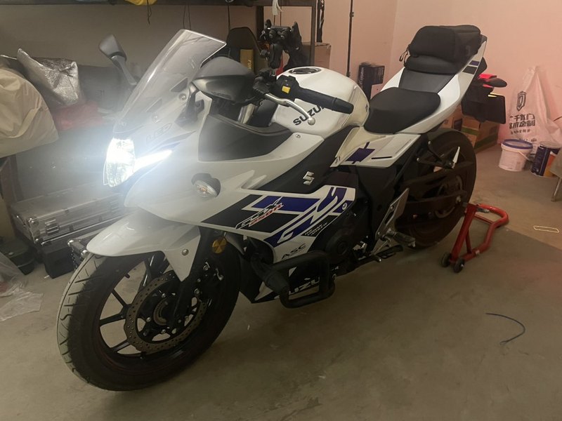豪爵铃木 GSX250R