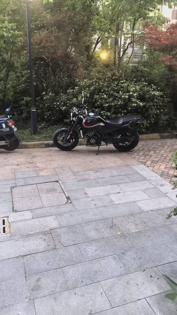 张雪机车 500F
