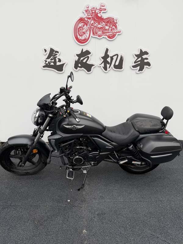 豪爵 TR300