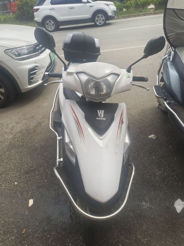 豪爵 VF100