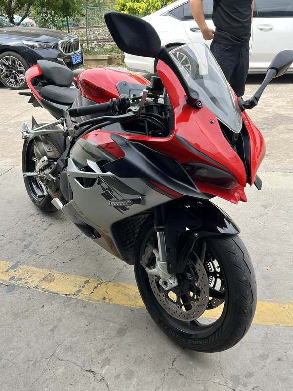 QJMOTOR QJ900GS-8D