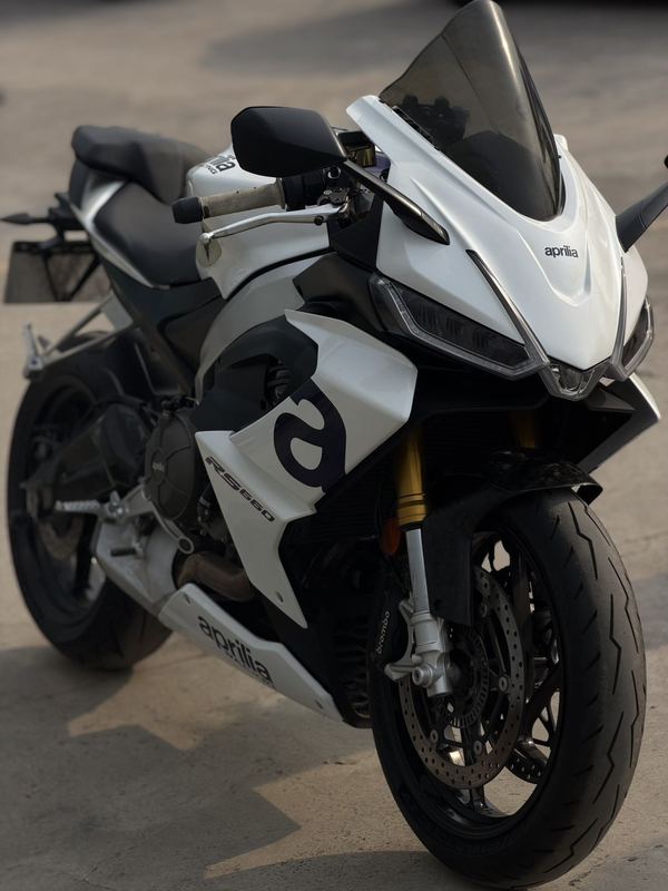 阿普利亚 RS 660 