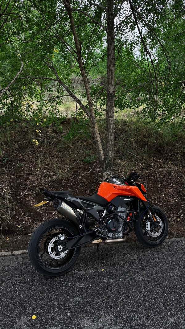 KTMR2R 790 Duke