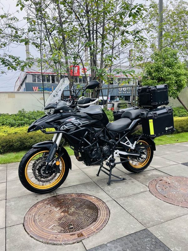 贝纳利 TRK552