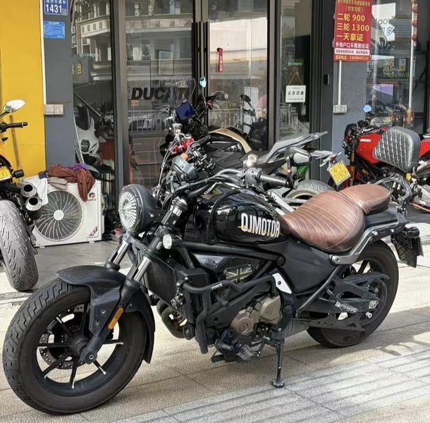 QJMOTOR 闪500S
