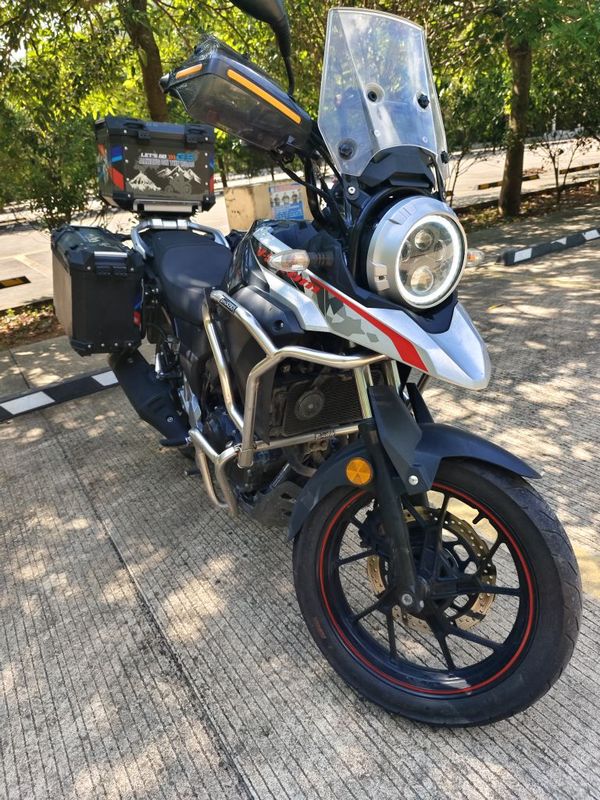 豪爵铃木 DL250