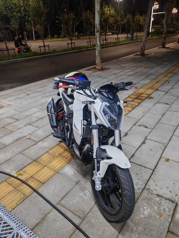 贝纳利 小迅龙 BN150S