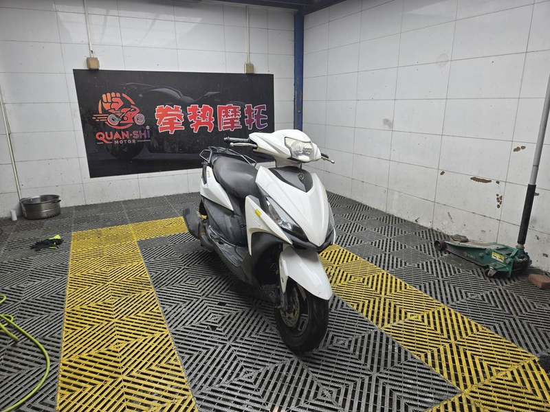 建设雅马哈 福禧125