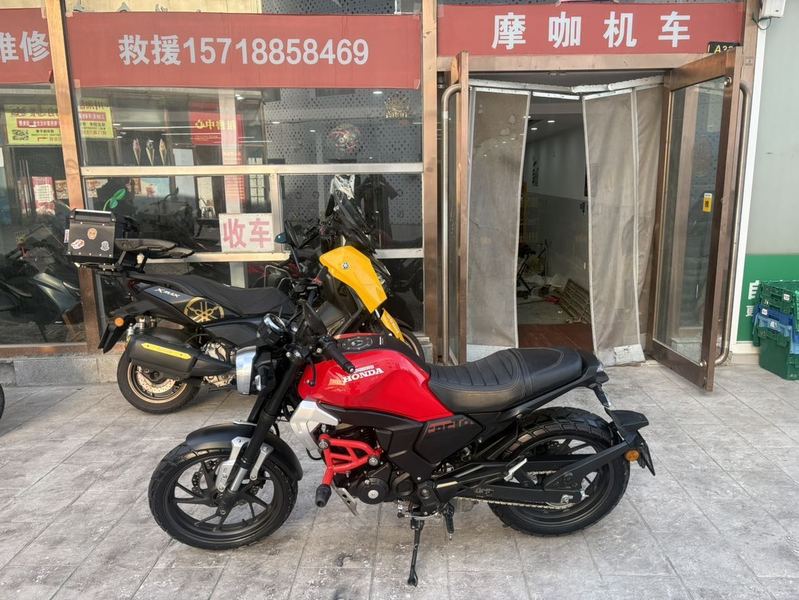 新大洲本田 CBF190TR