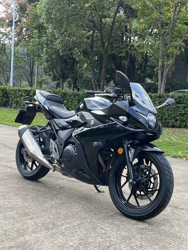 豪爵铃木 GSX250R