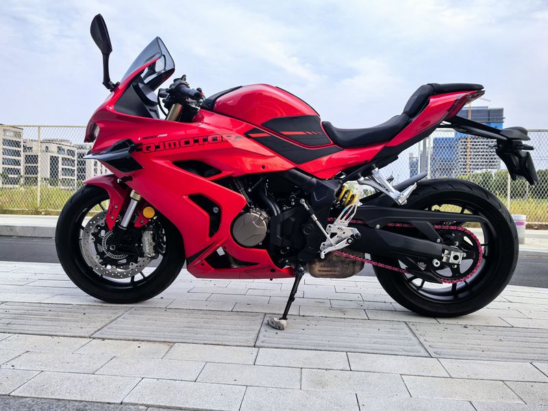 QJMOTOR 赛600