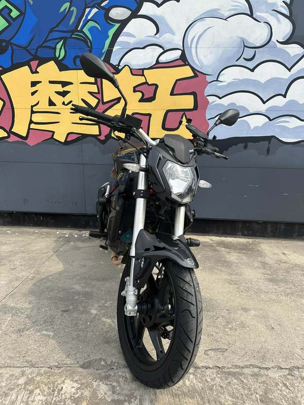 贝纳利 红宝龙 TNT 150i