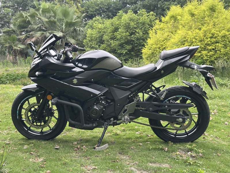 豪爵铃木 GSX250R