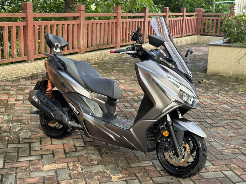QJMOTOR 鸿250