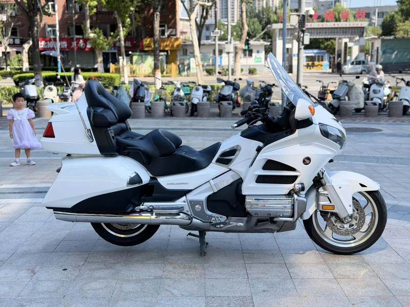 本田DREAMWING Gold Wing GL1800