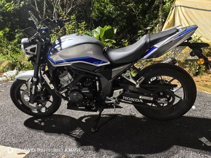 本田 CB500 Super Four