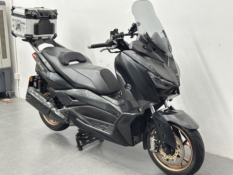 雅马哈 XMAX