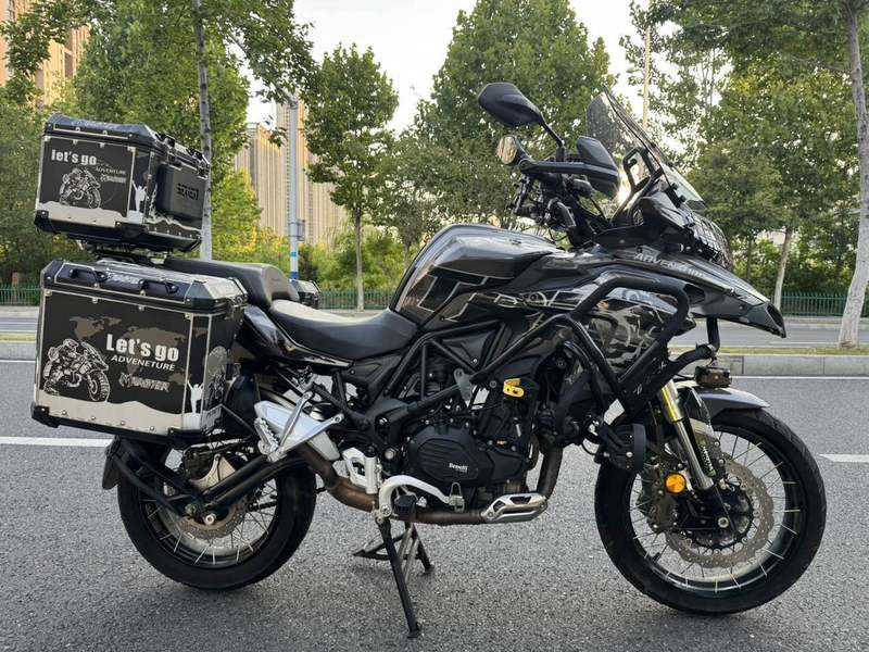 贝纳利 金鹏 TRK502