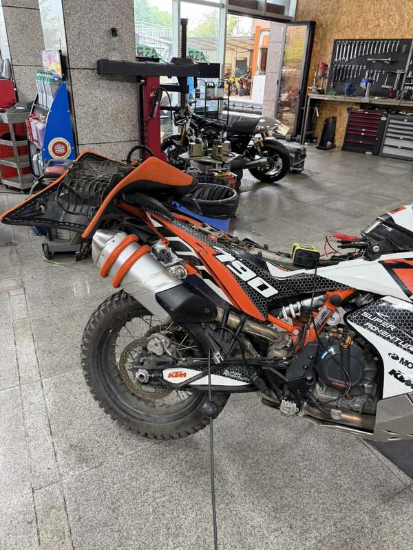 KTMR2R 790 Adventure