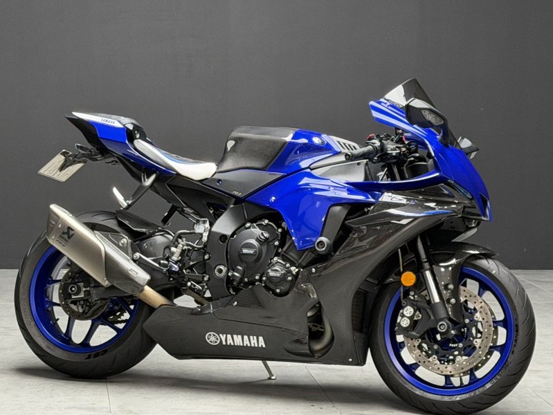 雅马哈 YZF-R1