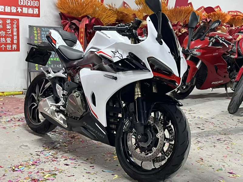 QJMOTOR 赛450