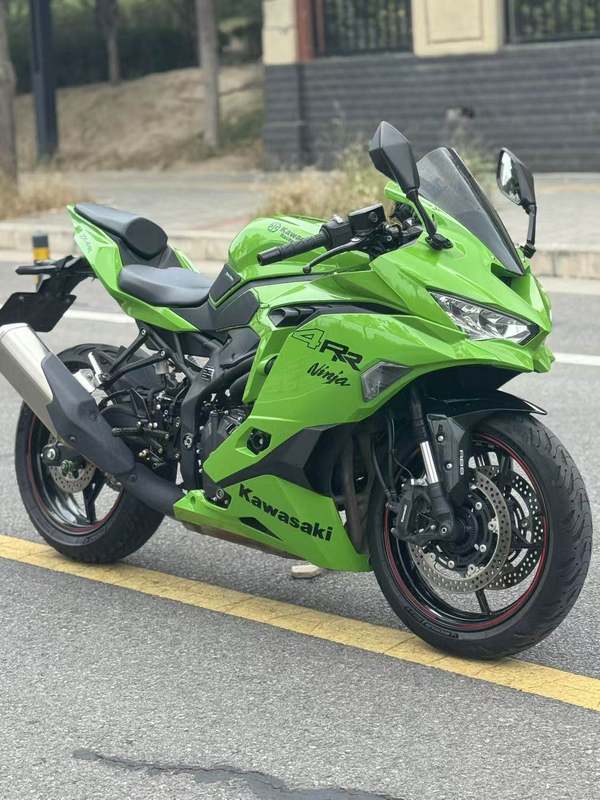 川崎 ZX-4R