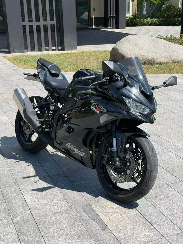 川崎 ZX-4R