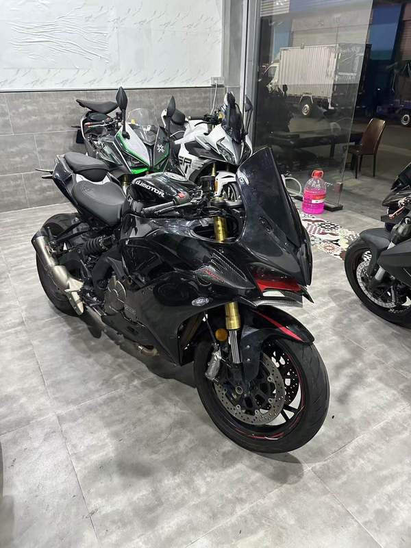 QJMOTOR 赛600