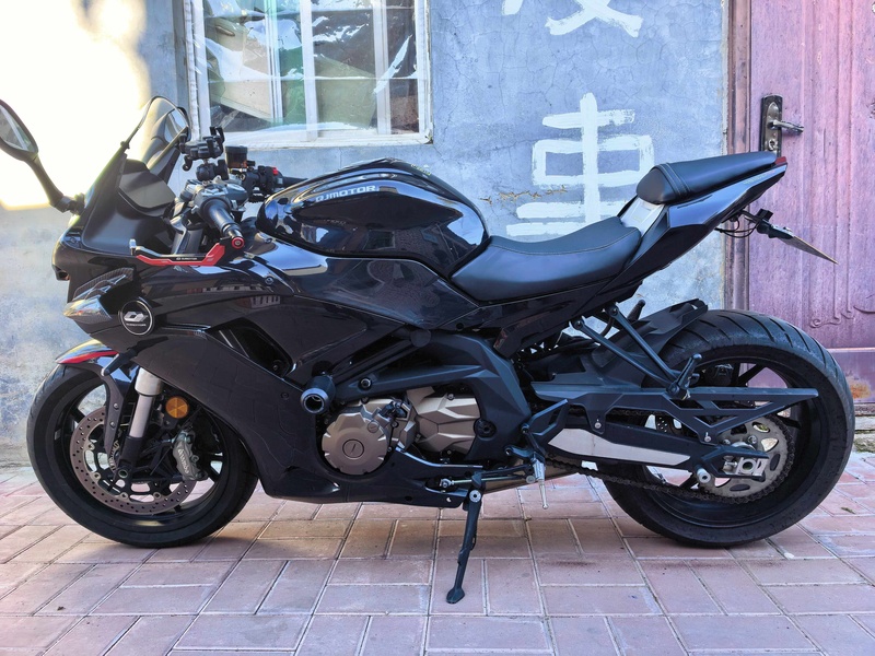 QJMOTOR 赛600
