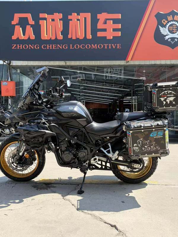 贝纳利 金鹏 TRK502