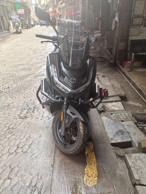 无极 SR250GT