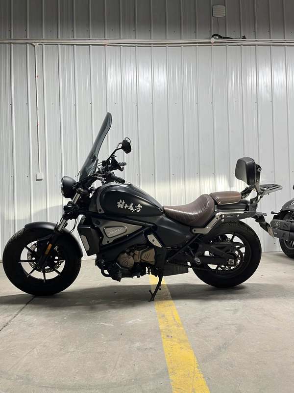 QJMOTOR 闪500S
