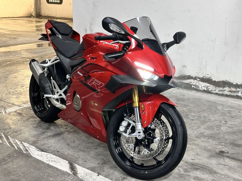 张雪机车 500RR