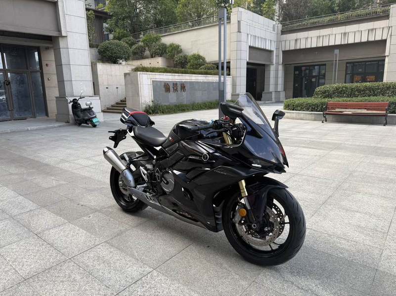 无极 RR660