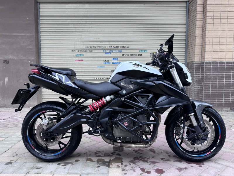 贝纳利 TNT600i