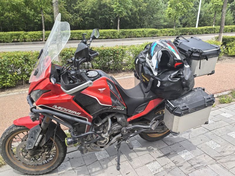 摩托莫里尼 X-Cape 650