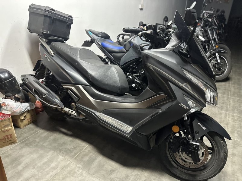 光阳 赛艇 250
