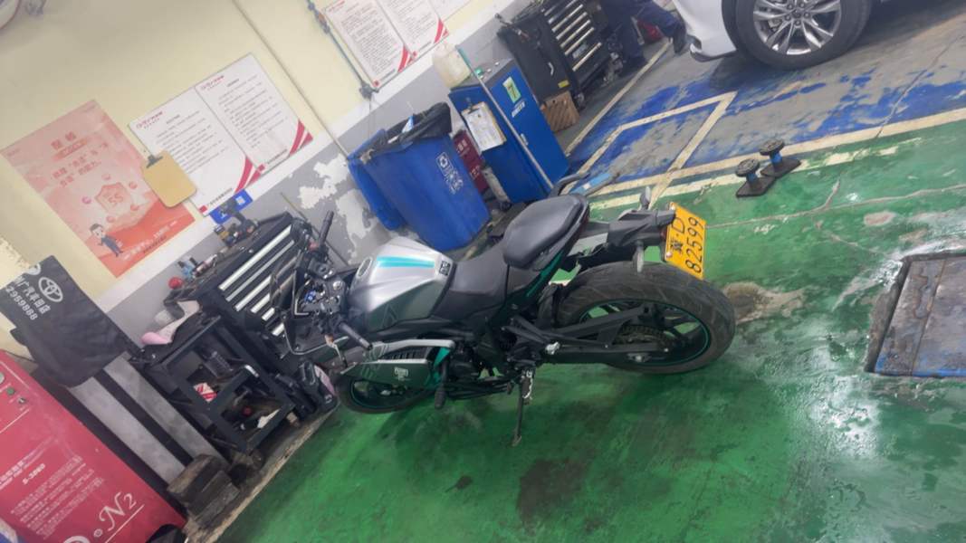 无极 300RR