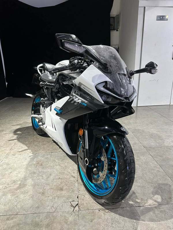 春风 675SR