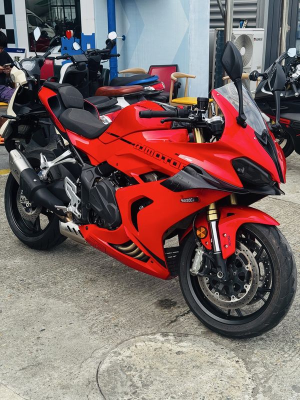 QJMOTOR 赛600