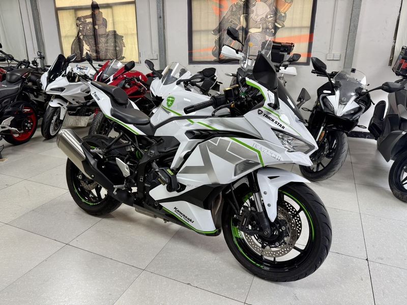 川崎 ZX-4R