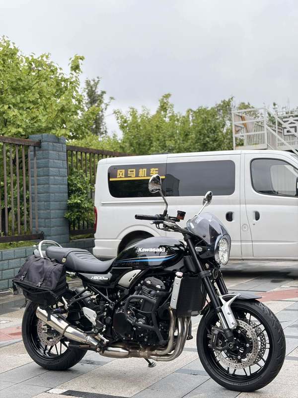川崎 Z900RS