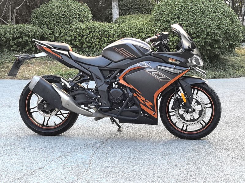 无极 300RR