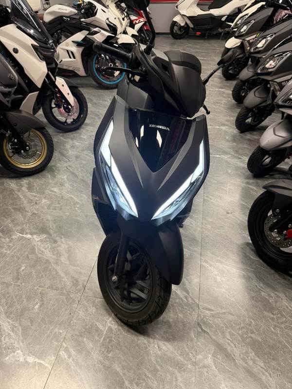 新大洲本田 NS125RX